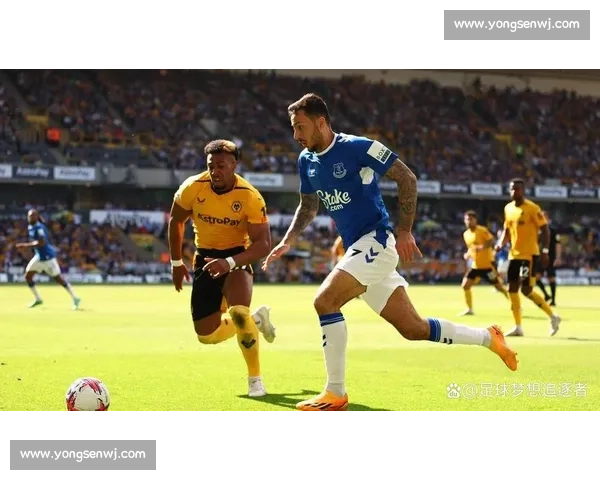 埃弗顿抢滩沃克争夺战 莫耶斯瞄准曼城老将补强防线 埃弗顿抢滩沃克争夺战 莫耶斯瞄准曼城老将补强防线