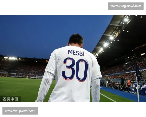 梅西巴黎终章单刀打飞：嘘声散尽时，大巴黎是否听懂了命运的回响？